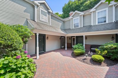 273 - 273 Mayfield Drive, Condo with 2 bedrooms, 2 bathrooms and null parking in Trumbull CT | Image 1