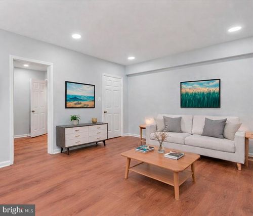 apt-25-1909 N Rhodes St, ARLINGTON, VA, 22201-3136 | Card Image