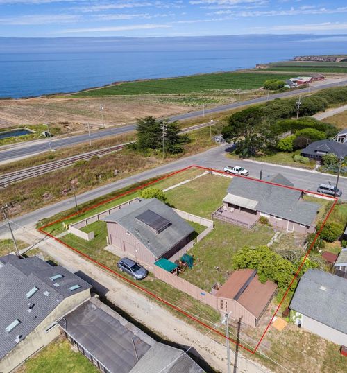 2 3rd Ave, Davenport, CA, 95017 | Card Image