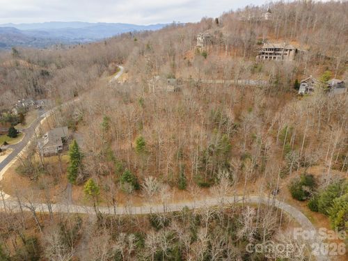 24 Falls Ln, Hendersonvlle, NC, 28739-8160 | Card Image