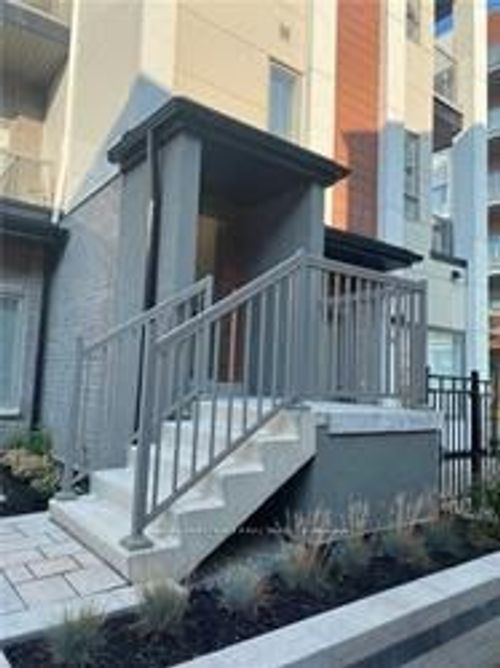 15-40 Orchid Place, Scarborough, ON, M1B0C4 | Card Image