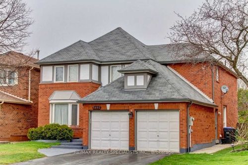 3695 Loyalist Dr, Mississauga, ON, L5L4T3 | Card Image