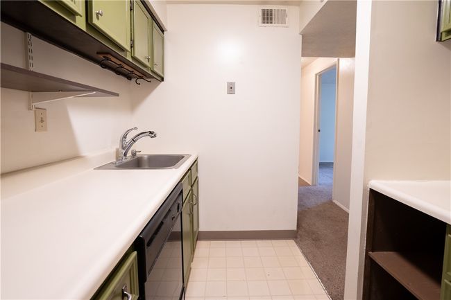 APT-24A - 331 Ridge Point Cir, Condo with 2 bedrooms, 1 bathrooms and null parking in Bridgeville PA | Image 8