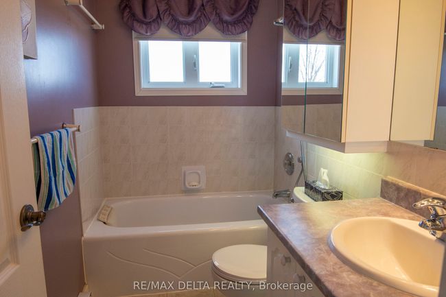 3010 Rollin Rd, House other with 2 bedrooms, 1 bathrooms and 4 parking in Saint-Pascal-Baylon ON | Image 10