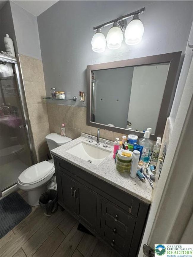 215 W Lehigh St, Townhouse with 3 bedrooms, 3 bathrooms and null parking in Bethlehem PA | Image 18