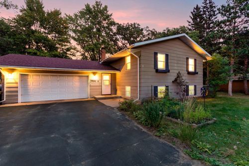 5997 Oak Cir, North Branch, MN, 55056-5094 | Card Image