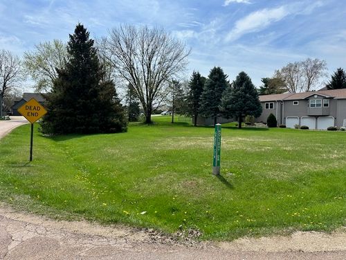 1364 Holiday Dr, Sandwich, IL, 60548 | Card Image