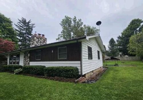 312 E State St, Vernon, MI, 48476-9140 | Card Image