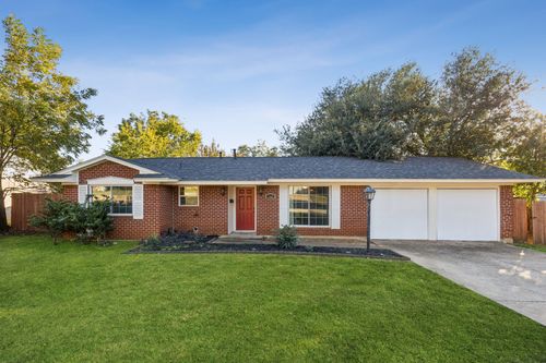 1602 England Rd, Arlington, TX, 76013-3417 | Card Image