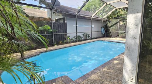 1451-1451 W Sandpiper Cir, Pembroke Pines, FL, 33026-2826 | Card Image