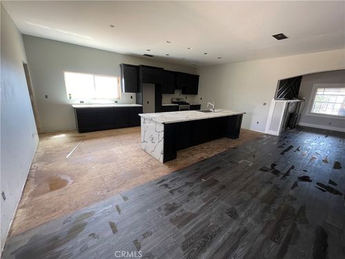 1898 S Kaweah Ave, Exeter, CA, 93221-9645 | Card Image