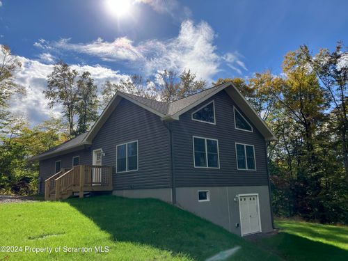209 Victory Ln, Dalton, PA, 18414-8216 | Card Image