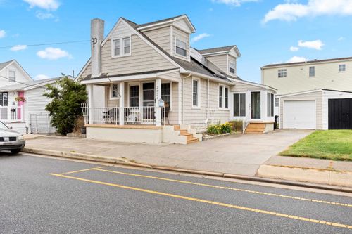 2704 Hudson Ave, Wildwood, NJ, 08260-2402 | Card Image
