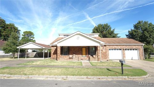 802 Beckwith Ave, Caruthersville, MO, 63830-1829 | Card Image