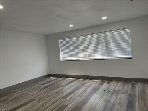 944 Country Club Blvd, CAPE CORAL, FL, 33990-5013 | Card Image
