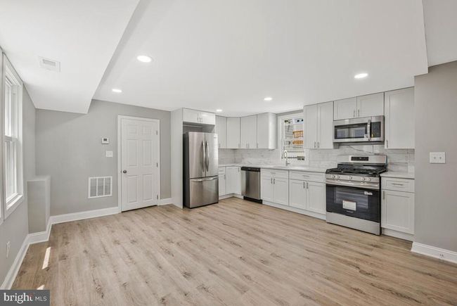 706 59 Th Ave, House other with 3 bedrooms, 3 bathrooms and null parking in FAIRMOUNT HEIGHTS MD | Image 9