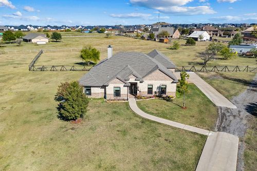 10832 Ridge Country Rd, Haslet, TX, 76052-4208 | Card Image