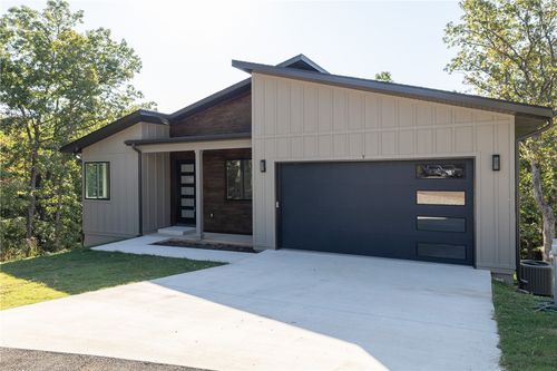 9 Seven Oaks Ln, Bella Vista, AR, 72714-4060 | Card Image