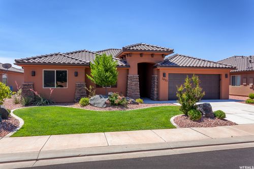3853 Mitchell Dr, Santa Clara, UT, 84765-5645 | Card Image