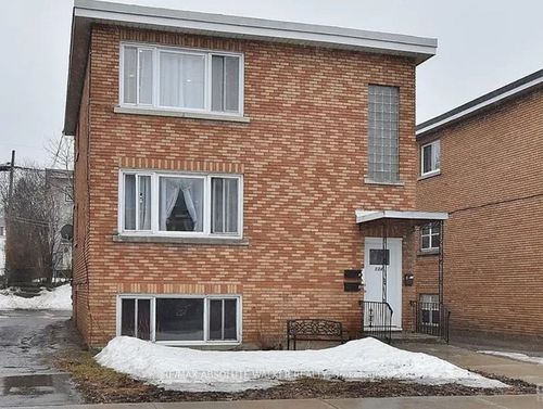 2-134 Jolliet Avenue, Vanier and Kingsview Park, ON, K1L5J7 | Card Image