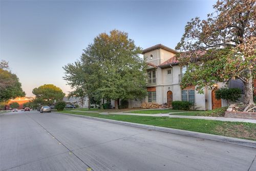 3637 Crestline Rd, Fort Worth, TX, 76107-3331 | Card Image