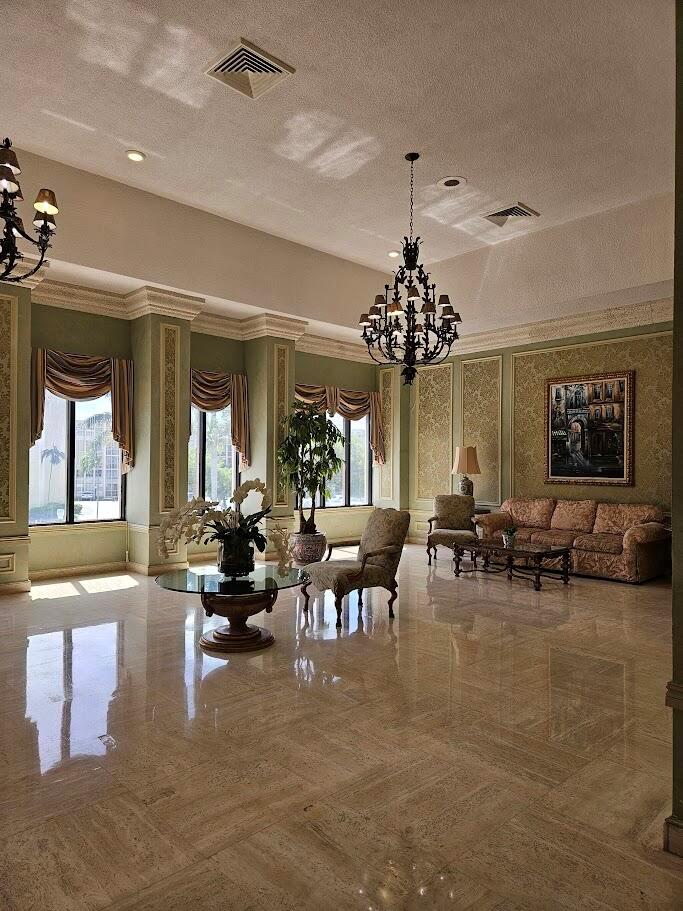 Residential Lease in Hallandale Beach 2