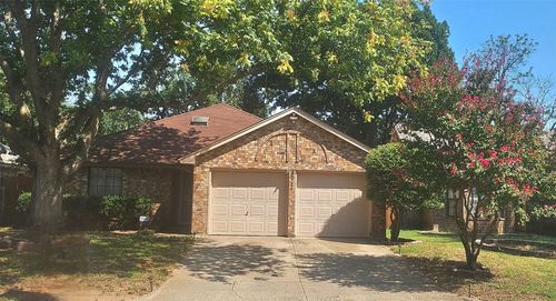 9017 Butterwick St, Fort Worth, TX, 76134-5553 | Card Image