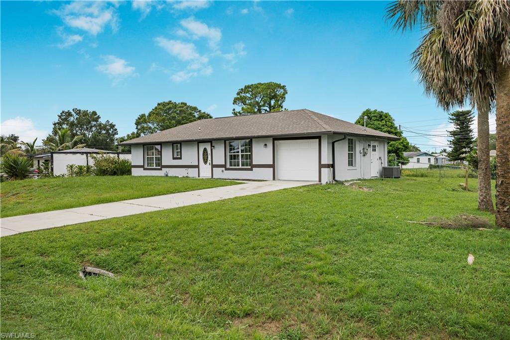 Residential in LEHIGH ACRES