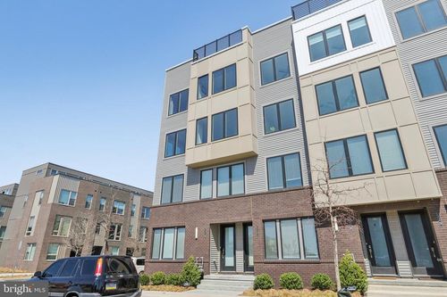 unit-117-3100 Schirra Ln, PHILADELPHIA, PA, 19125-4378 | Card Image