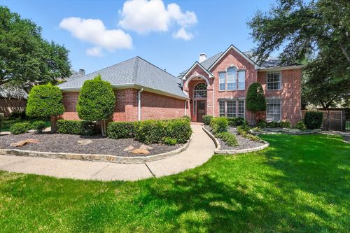 335 Highland Oaks Cir, Southlake, TX, 76092-8548 | Card Image