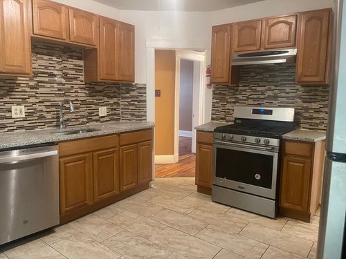 apt-1-6 Bailey St, Boston, MA, 02124-4871 | Card Image