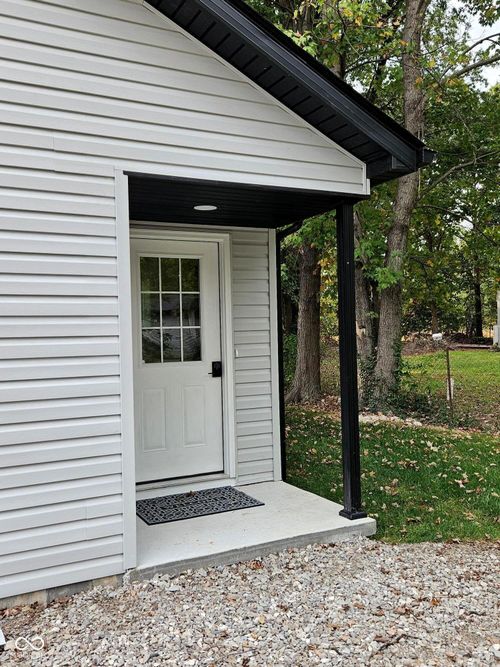 358 S Oak St, Austin, IN, 47102 | Card Image