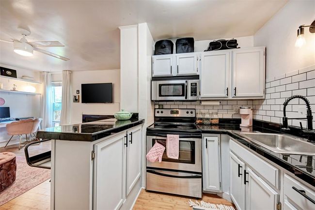 APT-115 - 1000 W 26 Th St, Condo with 0 bedrooms, 1 bathrooms and null parking in Austin TX | Image 5