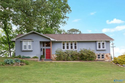 1308 Whispering Hills Cir Nw, Hartselle, AL, 35640-4266 | Card Image