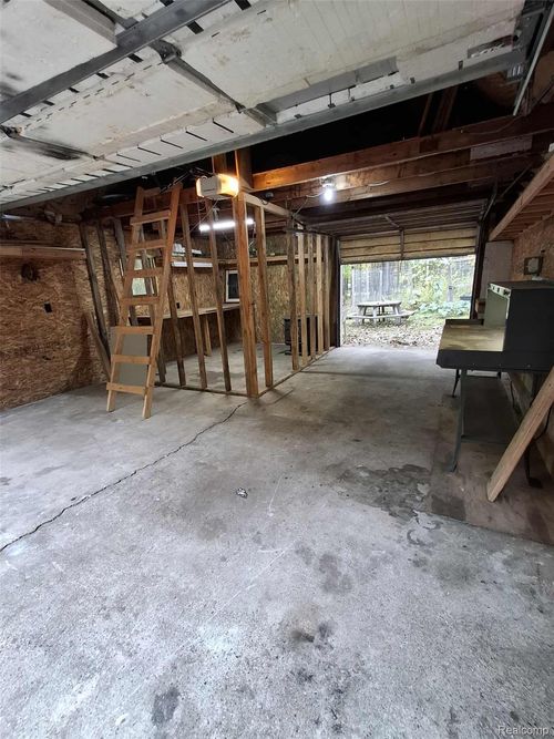 12090 Cape Breton Dr, Stanwood, MI, 49346-9616 | Card Image