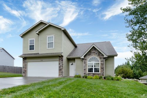 1005 Cassidy Dr, Manhattan, KS, 66502-3363 | Card Image