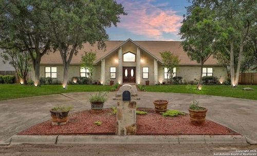 1505 30th St, Hondo, TX, 78861-3407 | Card Image
