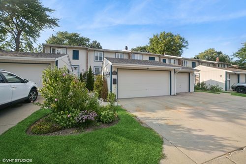238 Clearbrook Ln, Bloomingdale, IL, 60108-1901 | Card Image