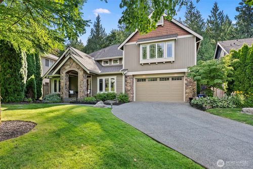 27541 Se 31st Pl, Sammamish, WA, 98075-4714 | Card Image