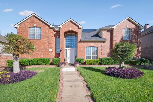 8812 Bluffcreek Ln, Plano, TX, 75024-7729 | Card Image