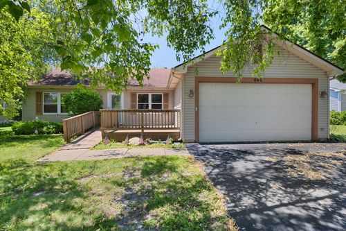 640 Lilac Dr, Algonquin, IL, 60102-4233 | Card Image