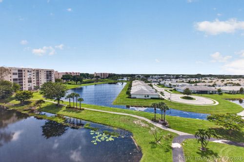 707-6866 Huntington Ln, Delray Beach, FL, 33446-3016 | Card Image