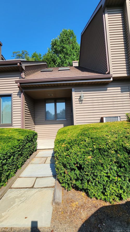 30-30 Twin Oaks, New Milford, CT, 06776-5400 | Card Image