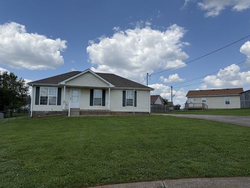 261 N Bombay Ct, Clarksville, TN, 37042-8110 | Card Image