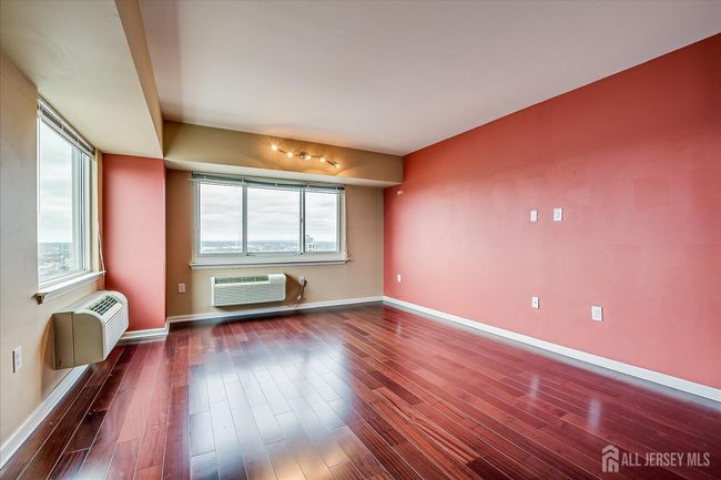 APT-2107 - 110 Somerset St, Townhouse with 2 bedrooms, 2 bathrooms and null parking in New Brunswick NJ | Image 23