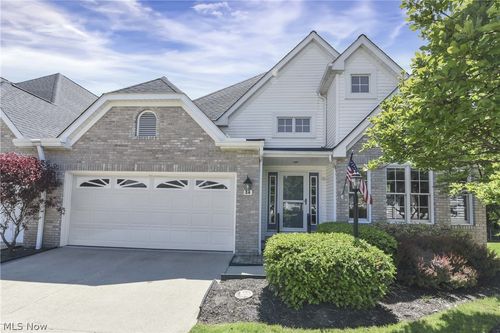 24 Nantucket Row, Rocky River, OH, 44116-3777 | Card Image