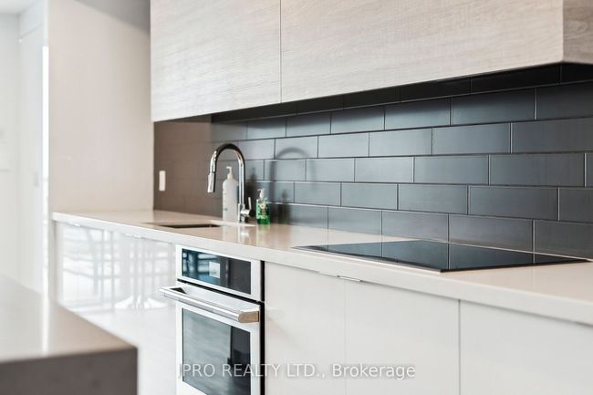 903 - 16 Concord Pl, Condo with 2 bedrooms, 2 bathrooms and 2 parking in Grimsby ON | Image 40