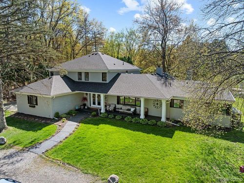 9855 Ortonville Rd, Clarkston, MI, 48348-1935 | Card Image