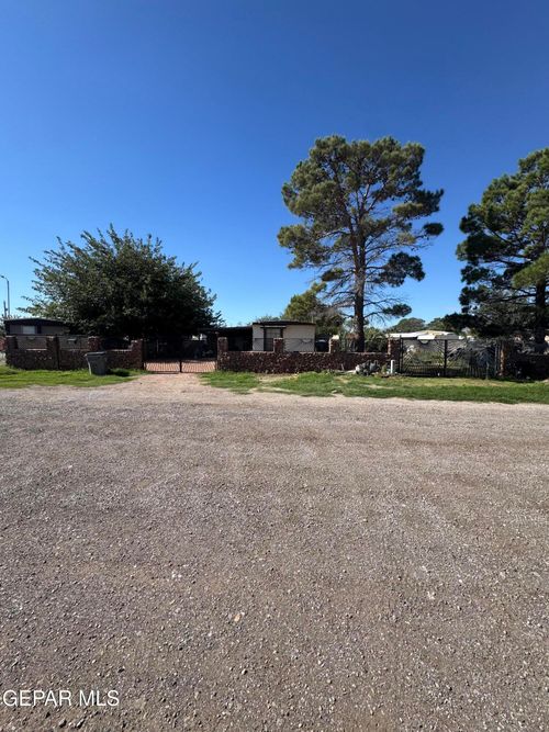 7328 Oriley Ln, El Paso, TX, 79934-2219 | Card Image
