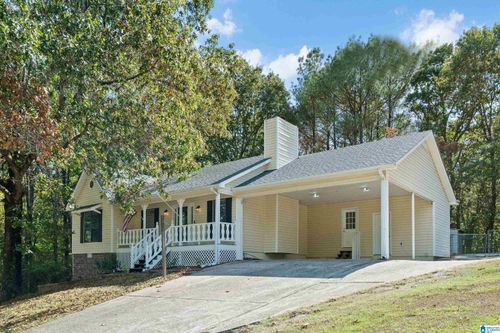 3273 Fieldale Dr, HUEYTOWN, AL, 35023-5852 | Card Image